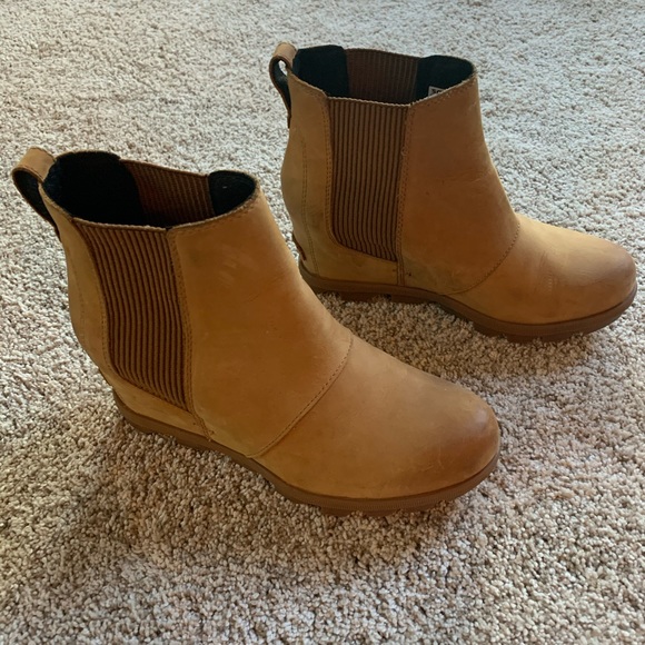 Sorel Shoes - Sorel Tan Chelsea Wedge Booties